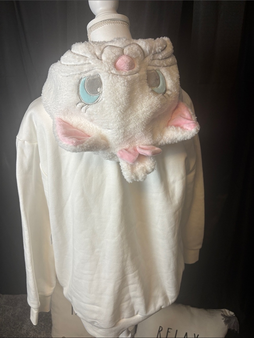 White Plush Cat Hoodie with Pink Accents - Picture 8 of 10